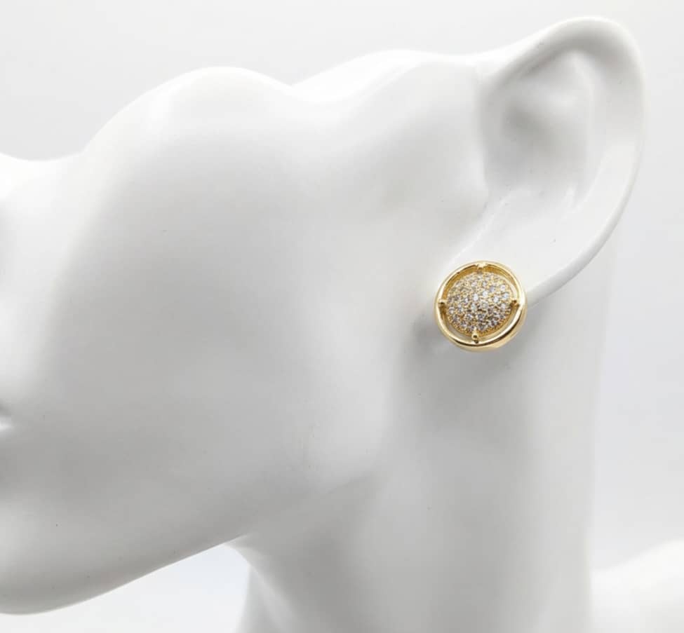 18K hypoallergenic Gold-plated studs with fancy stones