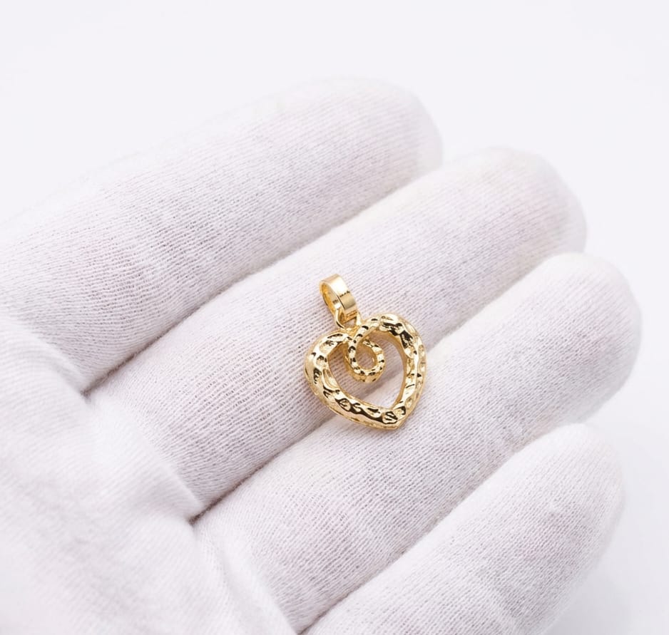 18K non-tarnish gold-plated Heart-shape pendant