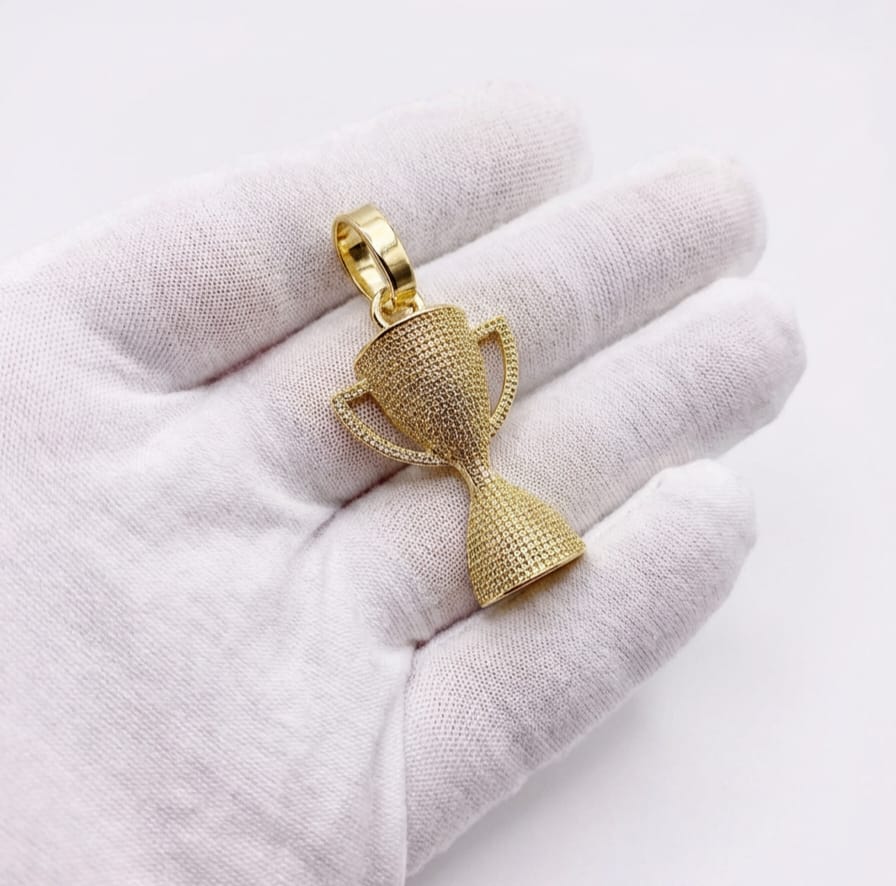 18K non-tarnish Unisex gold-plated pendant for everyday wear