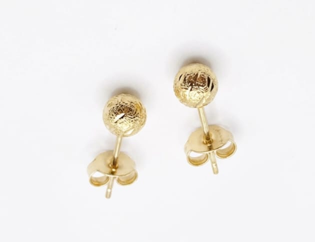 18k gold-plated small studs earring for all ages